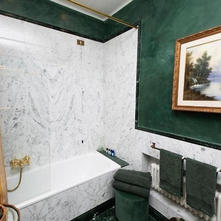 Domus Tua Bed & Breakfast Modena Exterior foto